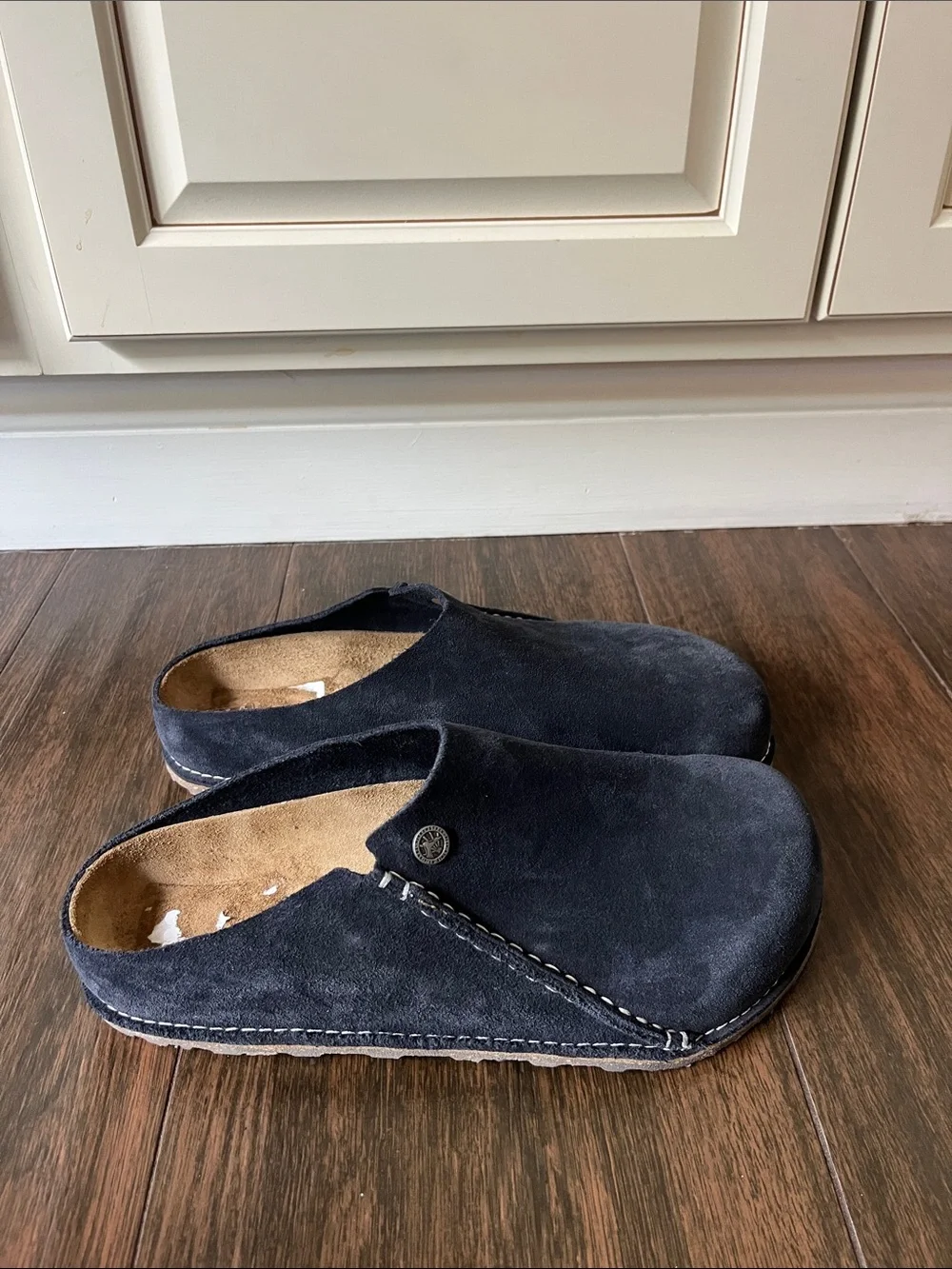 NWT BIRKENSTOCK PREMIUM SUEDE CLOGS